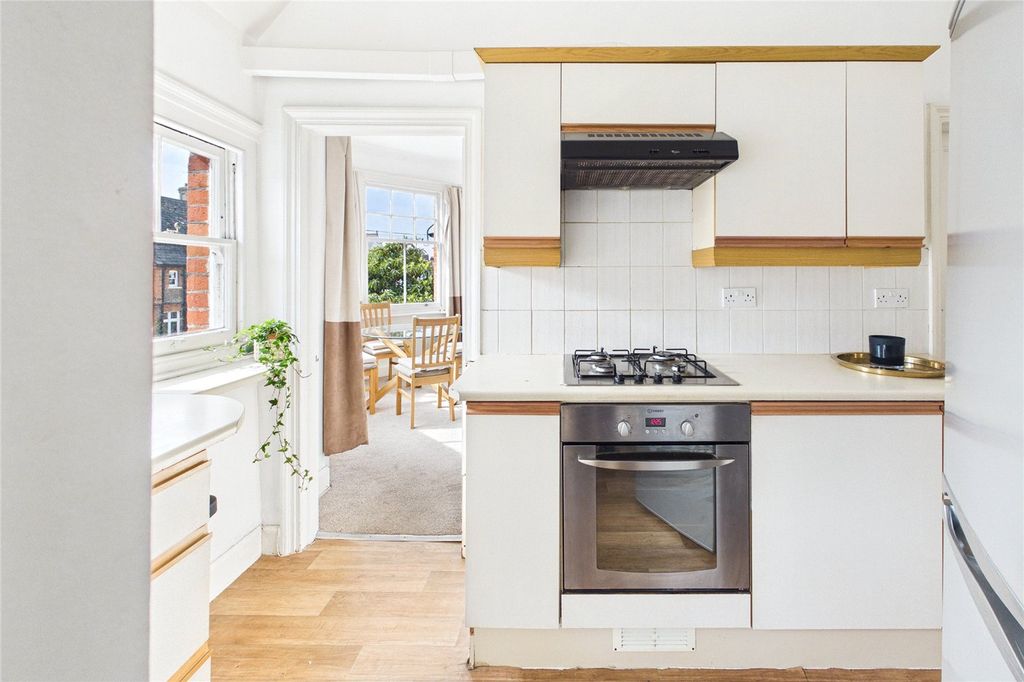 Property photo 3 of 11 Picture No. 18