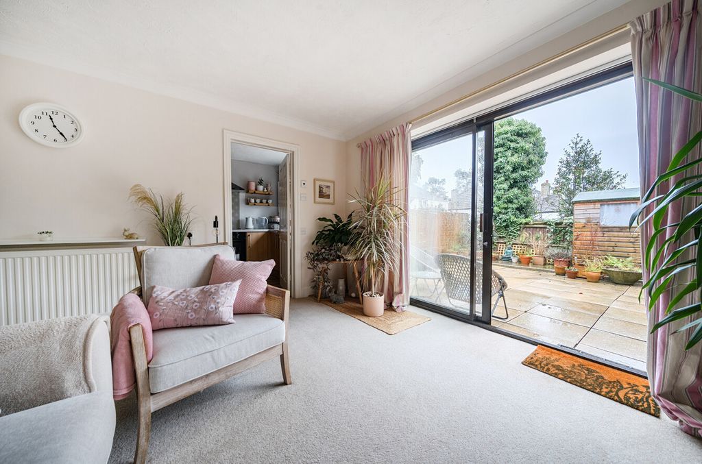 Property photo 2 of 20 1396504-13-69663c...