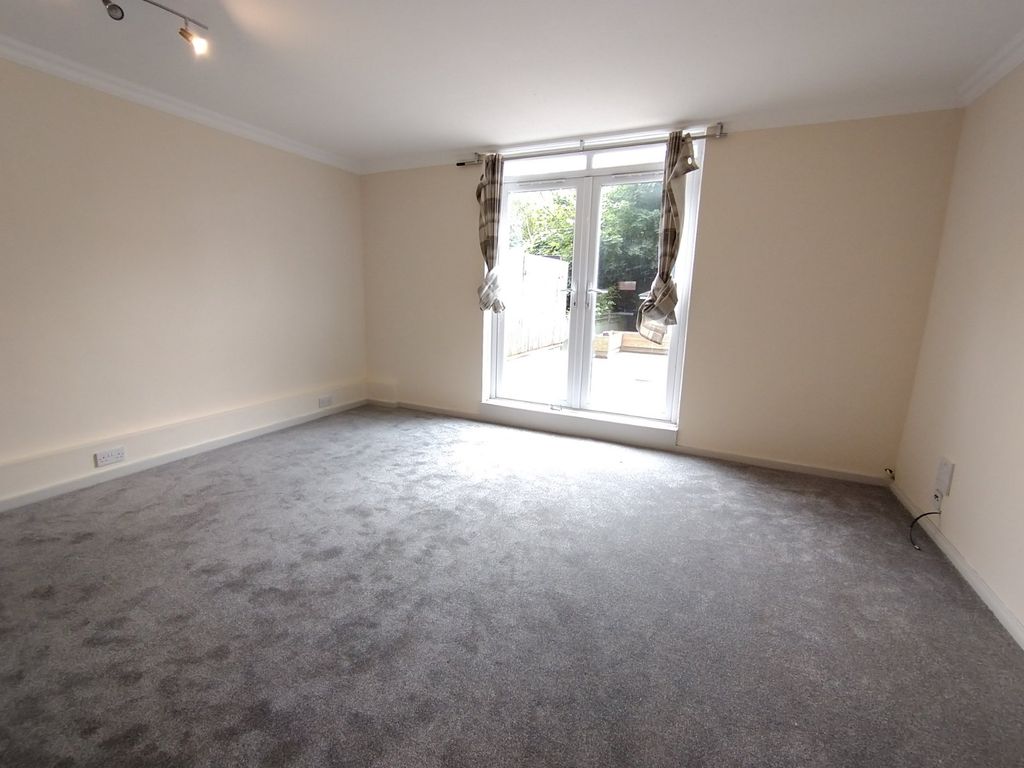 Property photo 2 of 9 Picture No. 03