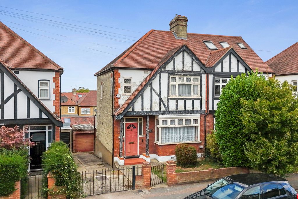 Property photo 1 of 12
