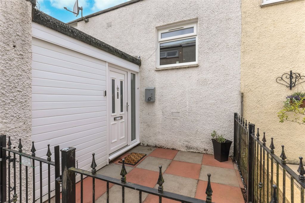 Property photo 1 of 21 Picture No. 02