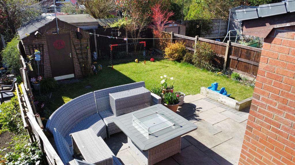 Property photo 3 of 17 Clipsley Crescent Rear Garden