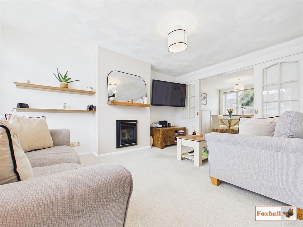 Property photo 2 of 20 Lounge