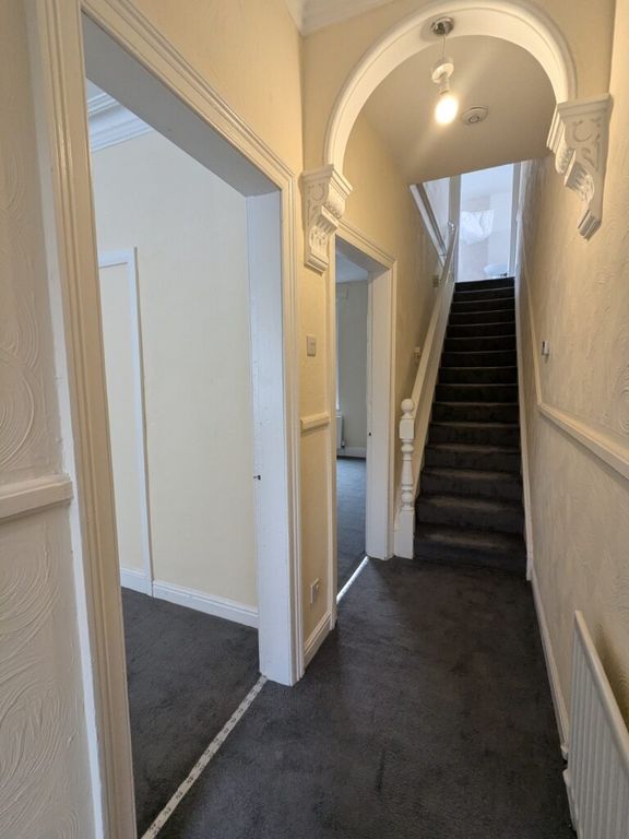 Property photo 3 of 28