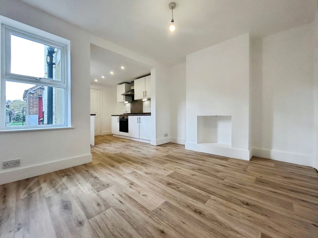 Property photo 3 of 14 Dining