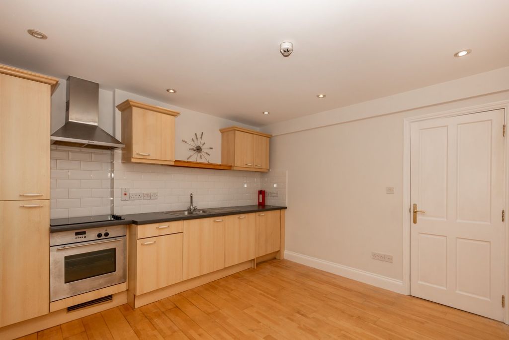 Property photo 3 of 7 Picture No. 02