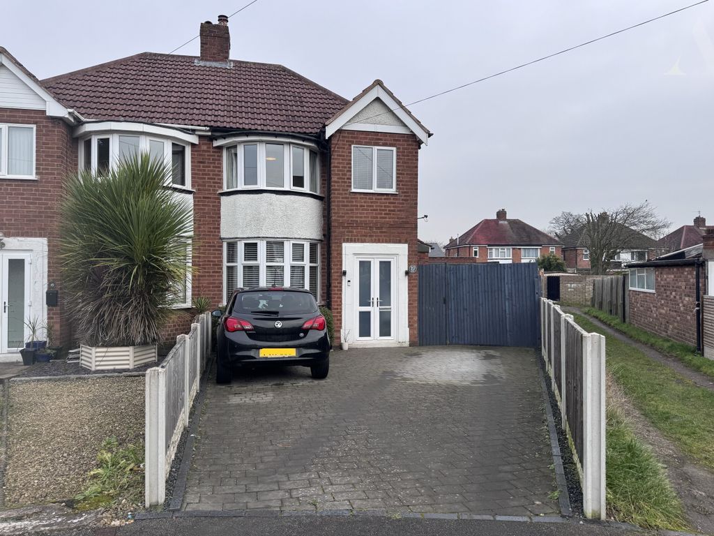 Property photo 1 of 17 20 Jeremy Grove Frontage