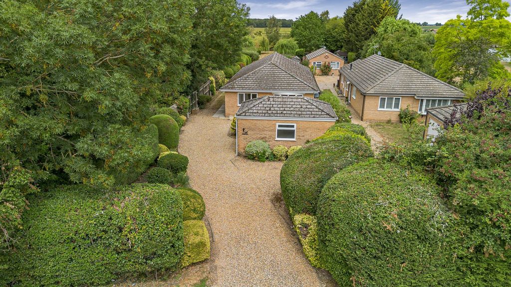 Property photo 1 of 31