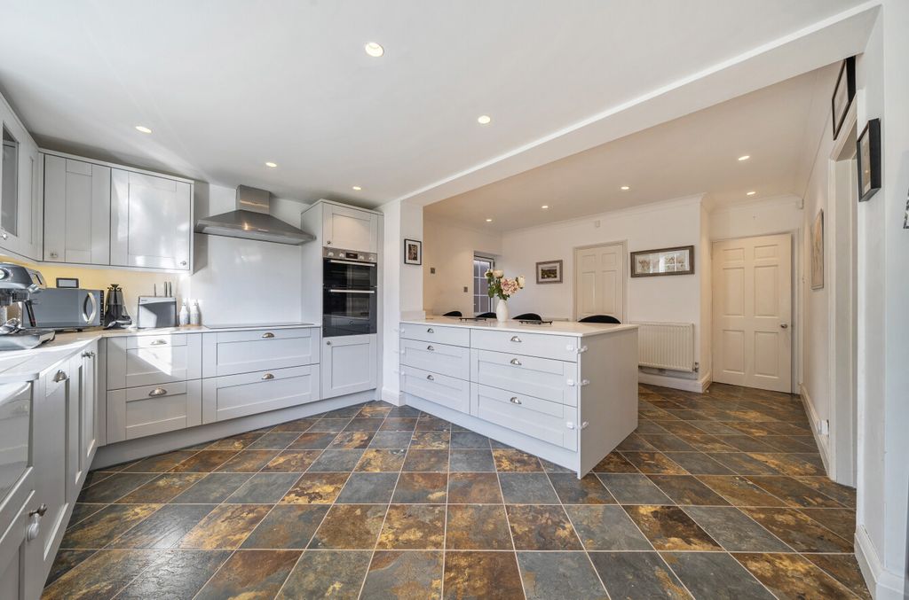 Property photo 3 of 26 1418302-2-699E0F2...