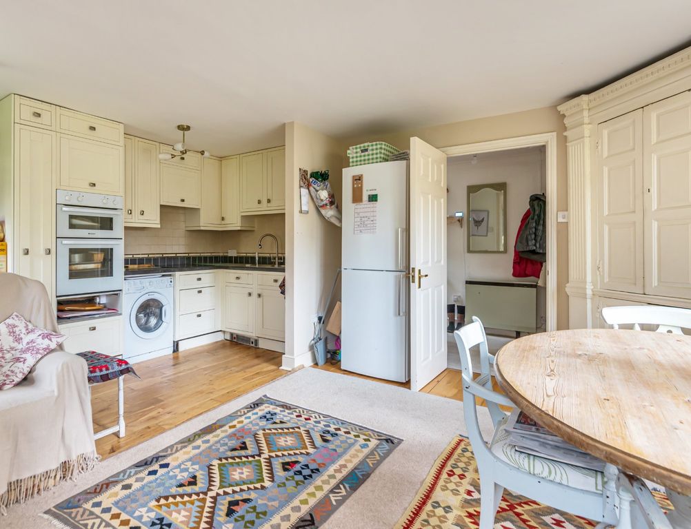 Property photo 3 of 17 Picture No. 30