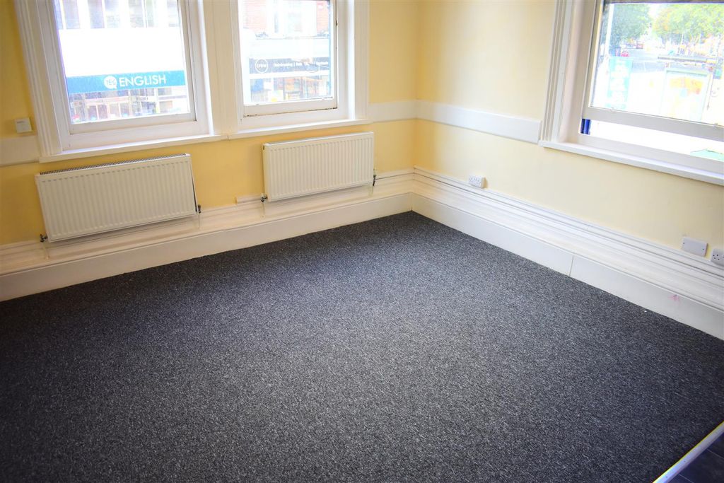 Property photo 2 of 3