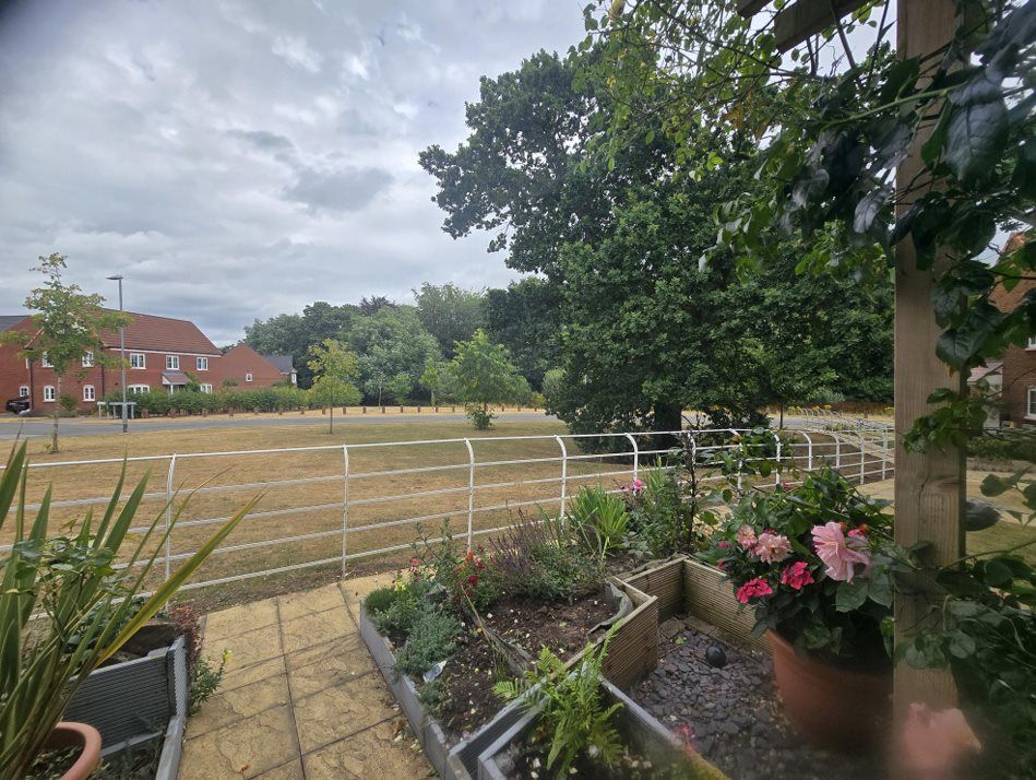 Property photo 2 of 22