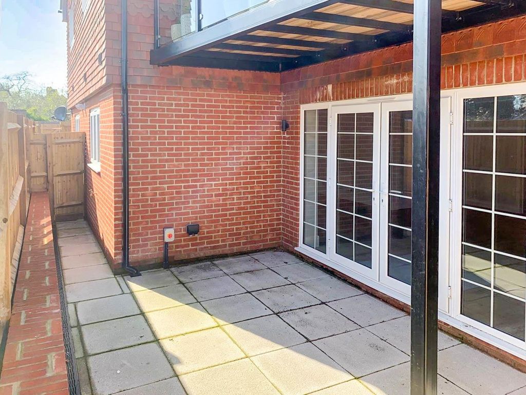Property photo 2 of 6