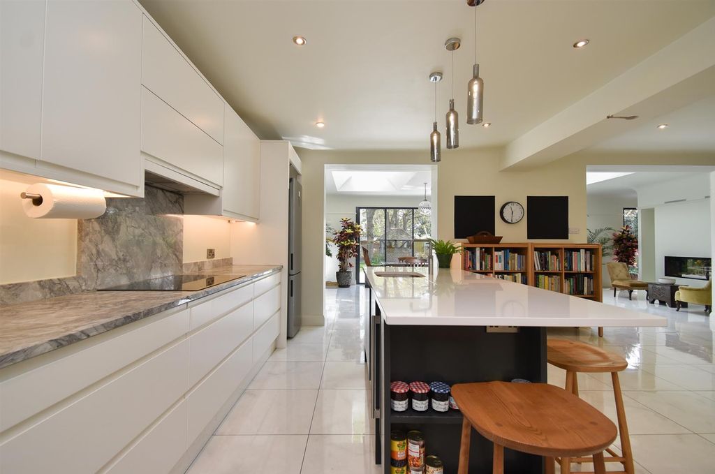 Property photo 2 of 40 Kitchen