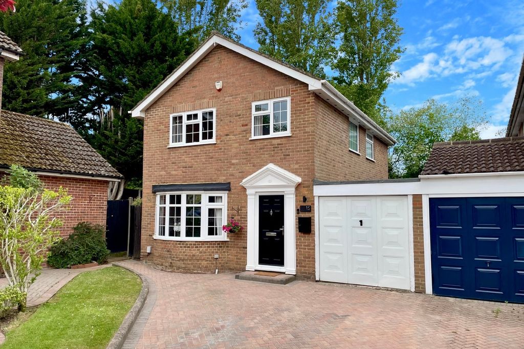 Property photo 1 of 18