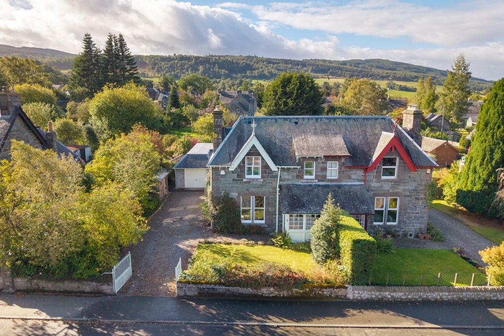 Property photo 1 of 28 Aerial