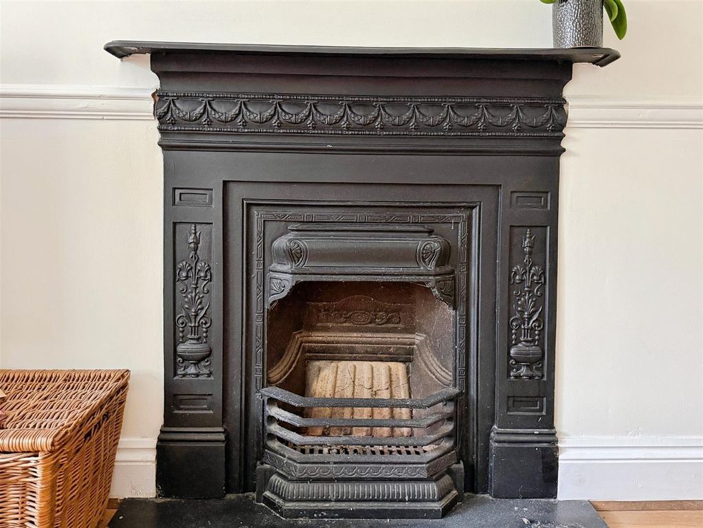 Property photo 2 of 12 Bdb21731-Img_9882.Jpeg