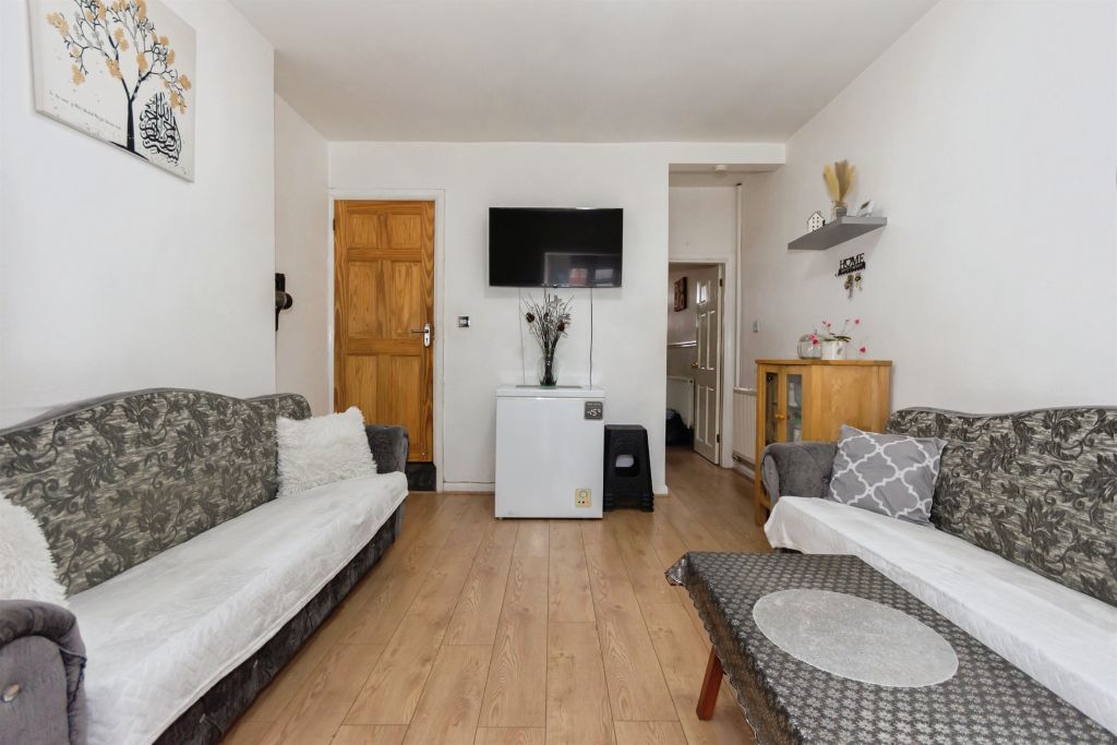 Property photo 3 of 17