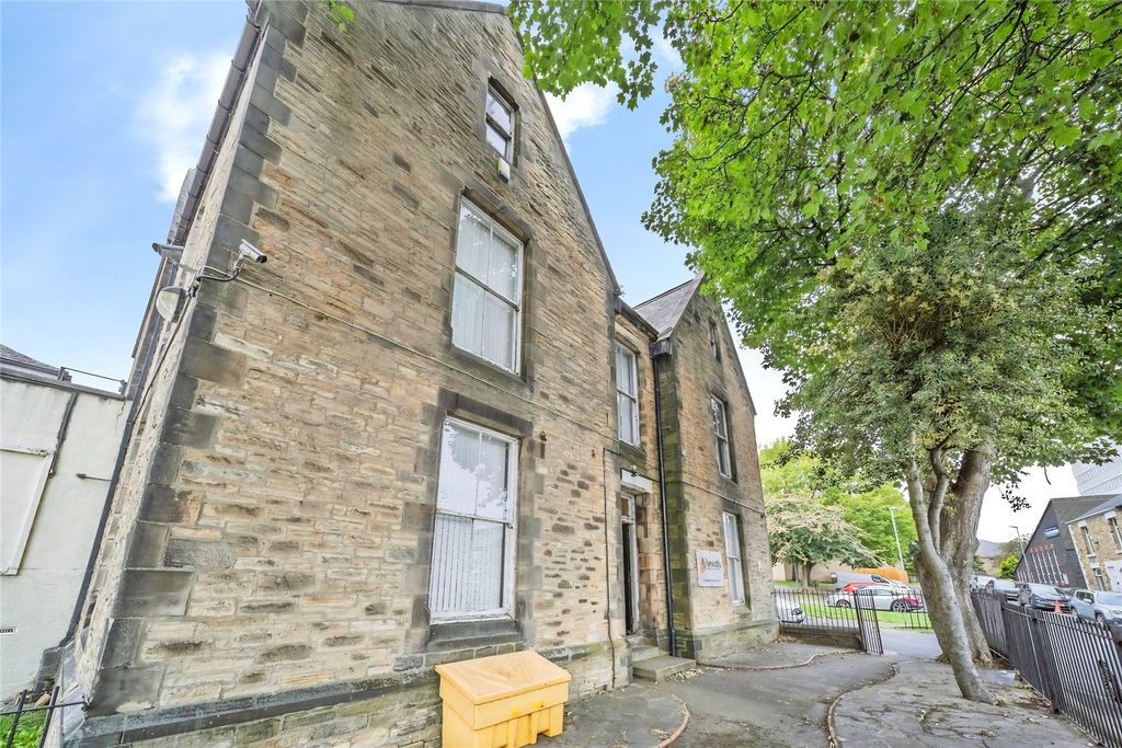 Property photo 2 of 10 Picture No. 06