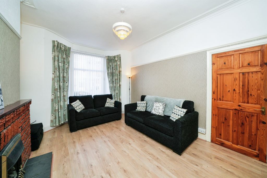 Property photo 3 of 17