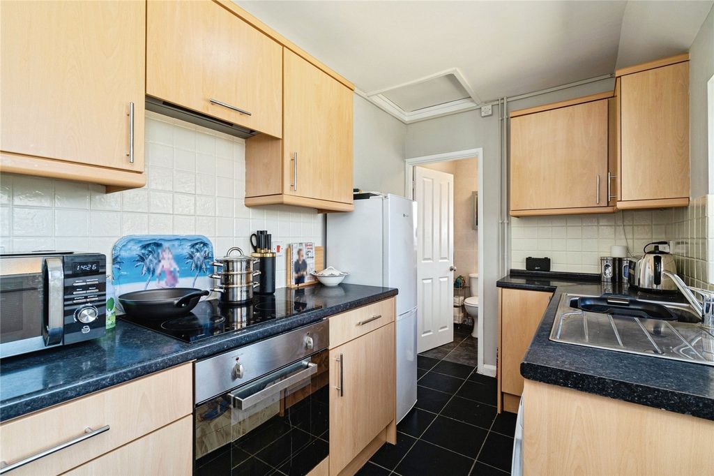 Property photo 3 of 21 Picture No. 33