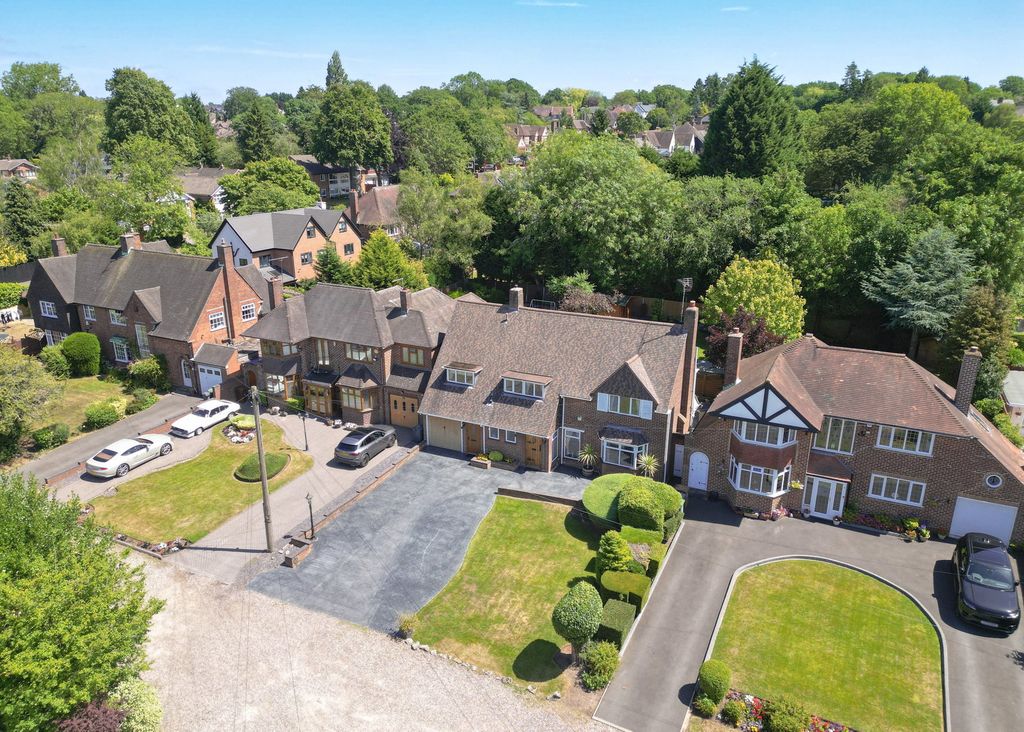 Property photo 1 of 40