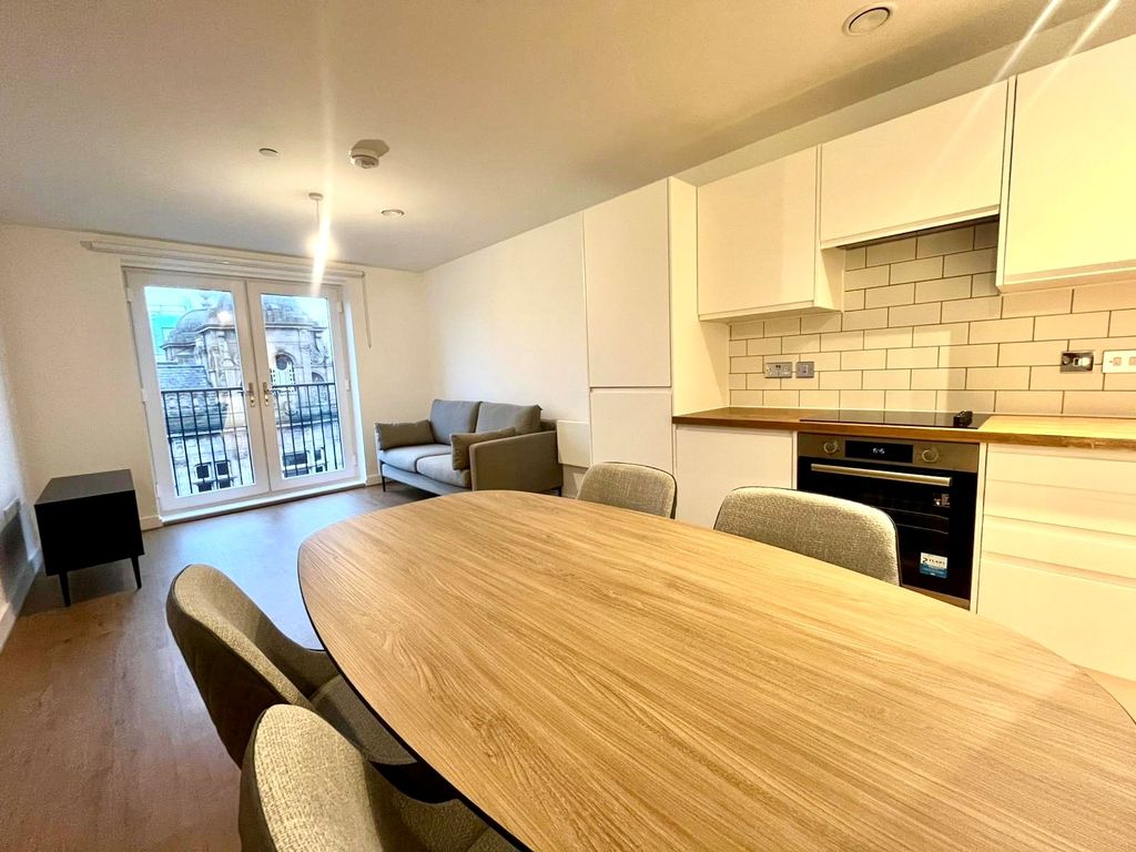 Property photo 2 of 7 Living Room