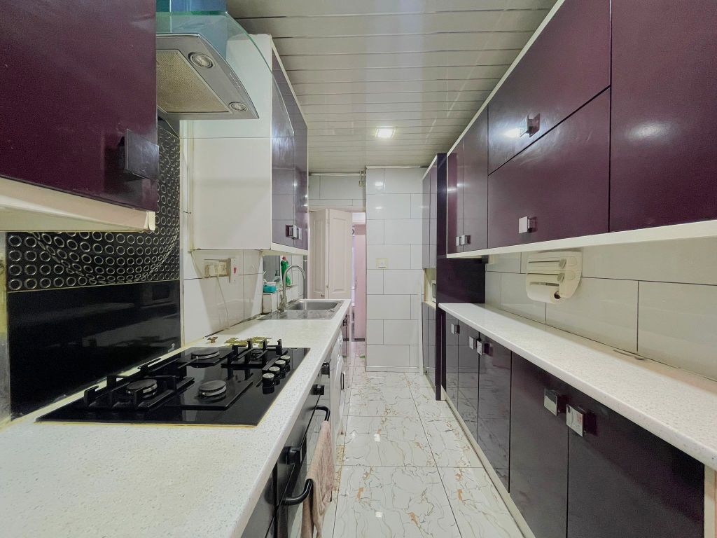 Property photo 2 of 8 Kitchen 