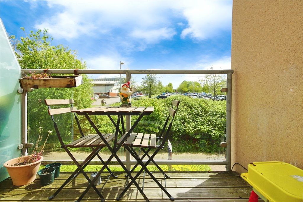 Property photo 2 of 15 Balcony