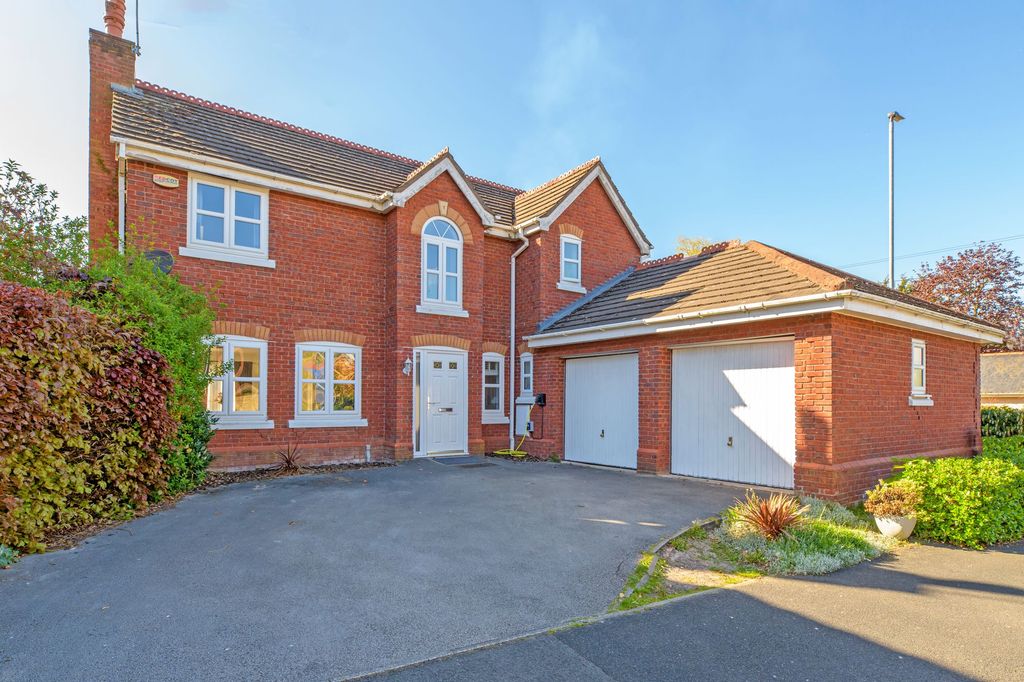 Property photo 1 of 25 Main