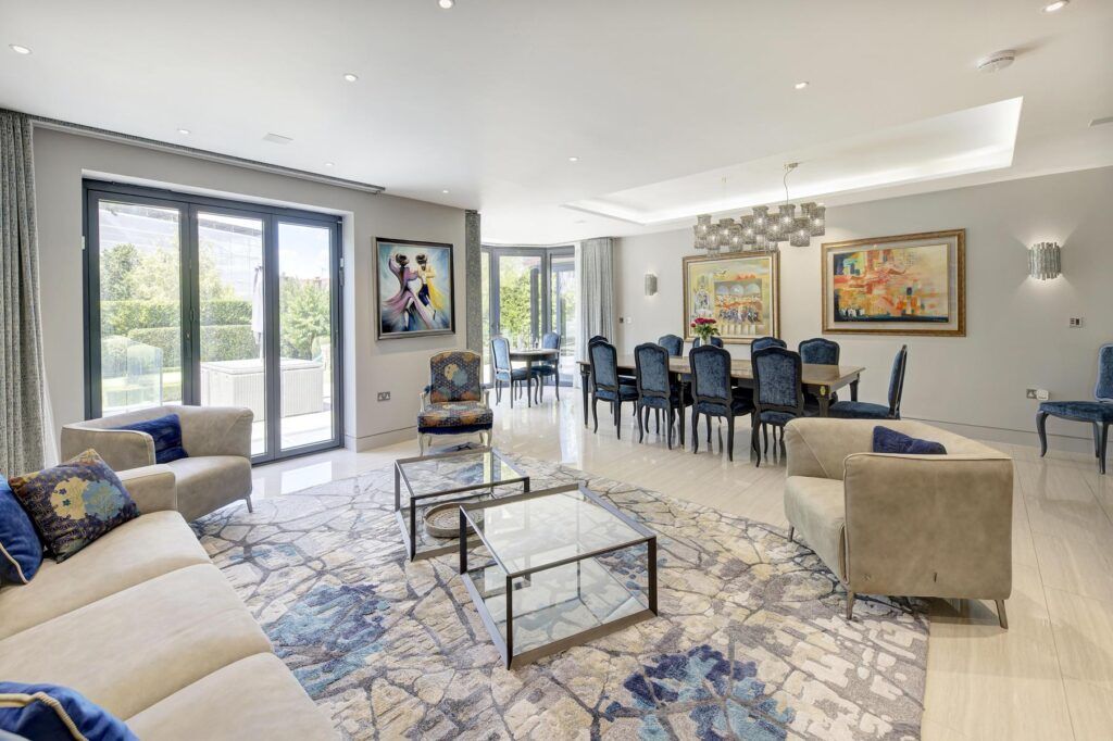 Property photo 3 of 12