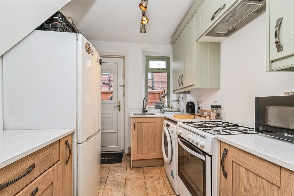 Property photo 2 of 10