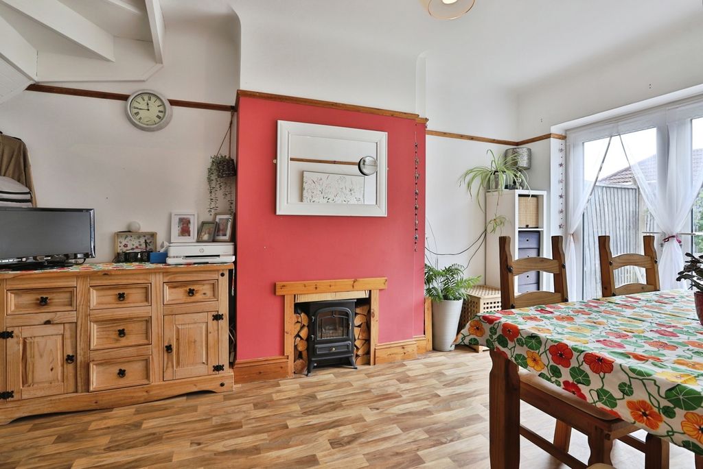 Property photo 3 of 20 Pbox-Img.Jpg