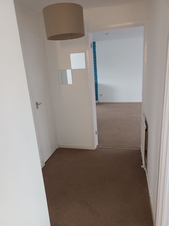 Property photo 2 of 7 Hall