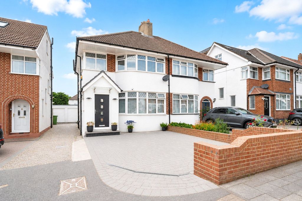 Property photo 1 of 17 Picture No. 24