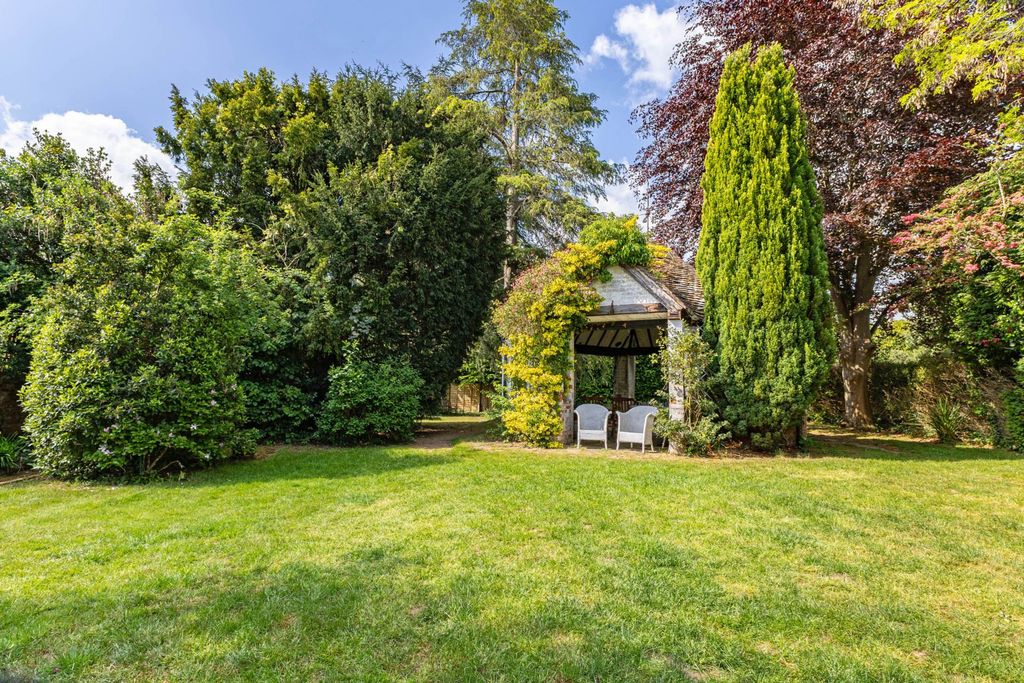 Property photo 2 of 13
