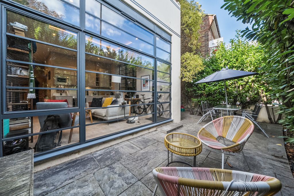 Property photo 3 of 7 1524557-5-6Ab38Ae...