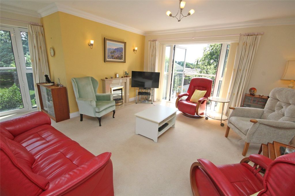 Property photo 3 of 18 Picture No. 09