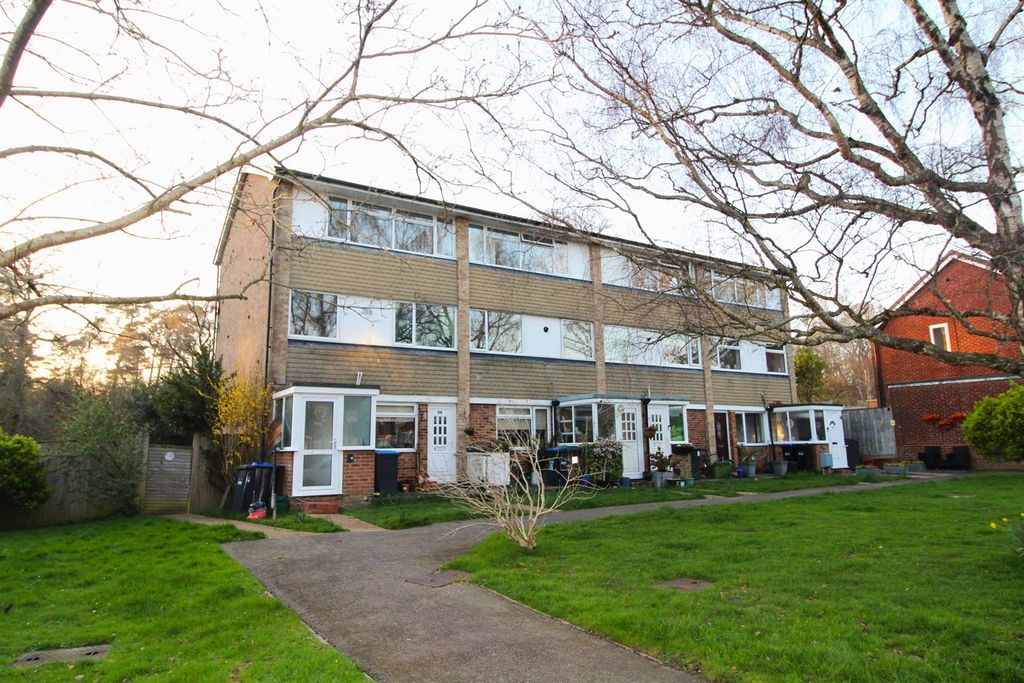 Property photo 1 of 7 (Main)