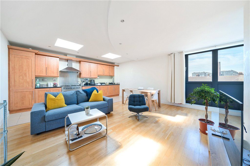 Property photo 1 of 13 Reception/Kitchen