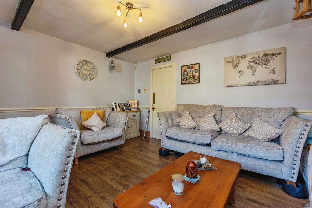 Property photo 3 of 22 Pbox-Img.Jpg
