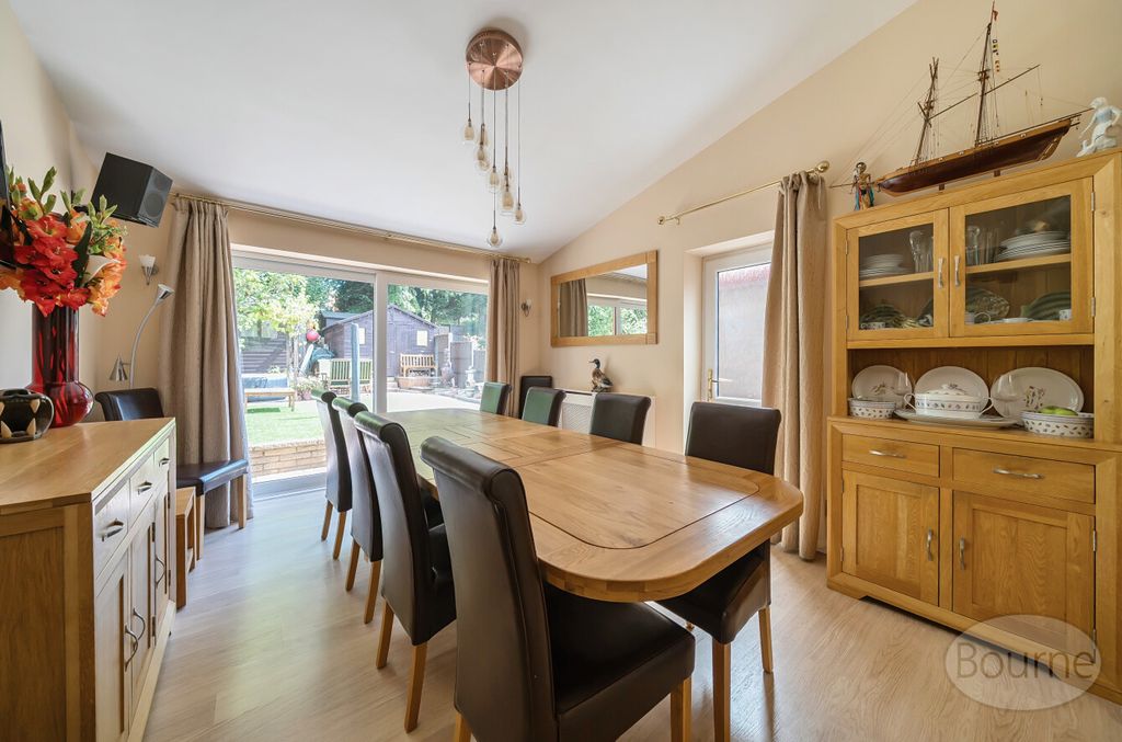 Property photo 3 of 25 672Bc6F9-3790-46B...