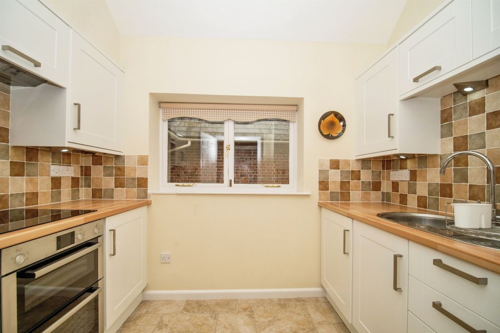 Property photo 3 of 17