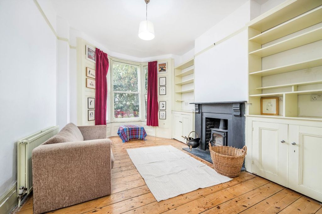 Property photo 2 of 9