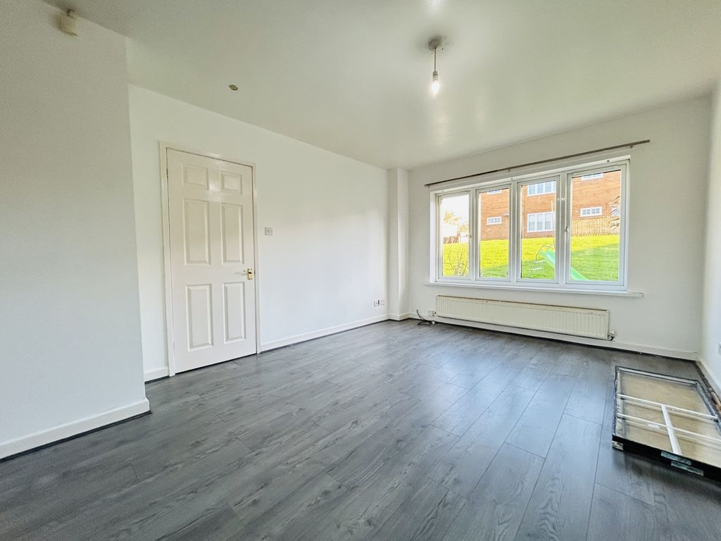 Property photo 2 of 14 Img_1679