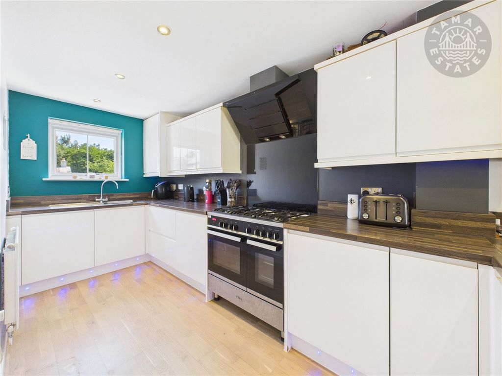 Property photo 2 of 18 Lounge/Kitchen/Diner