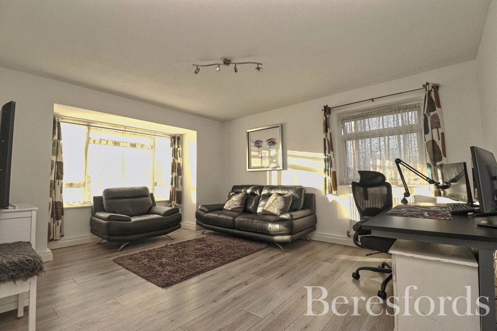 Property photo 2 of 11 Picture 2