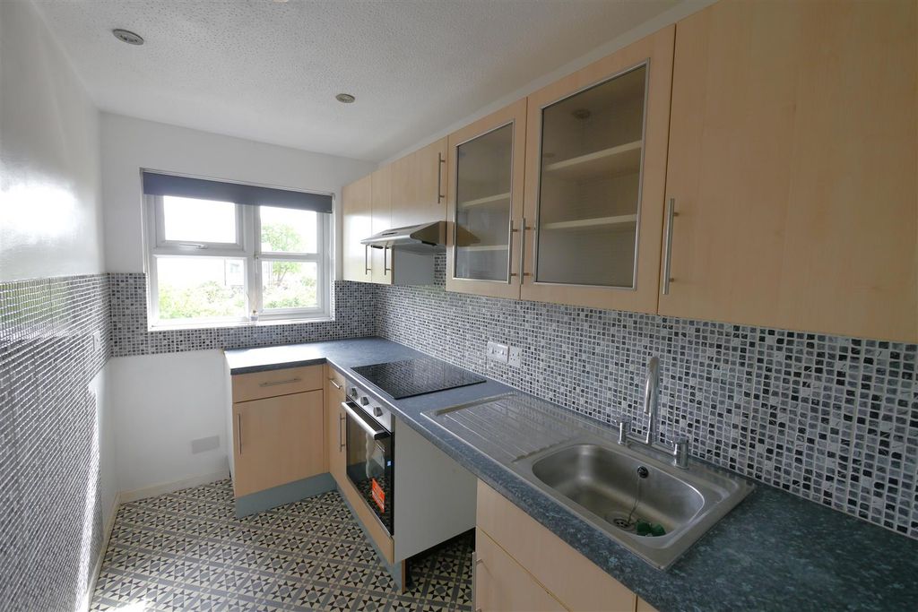 Property photo 2 of 7 P1330064.Jpg