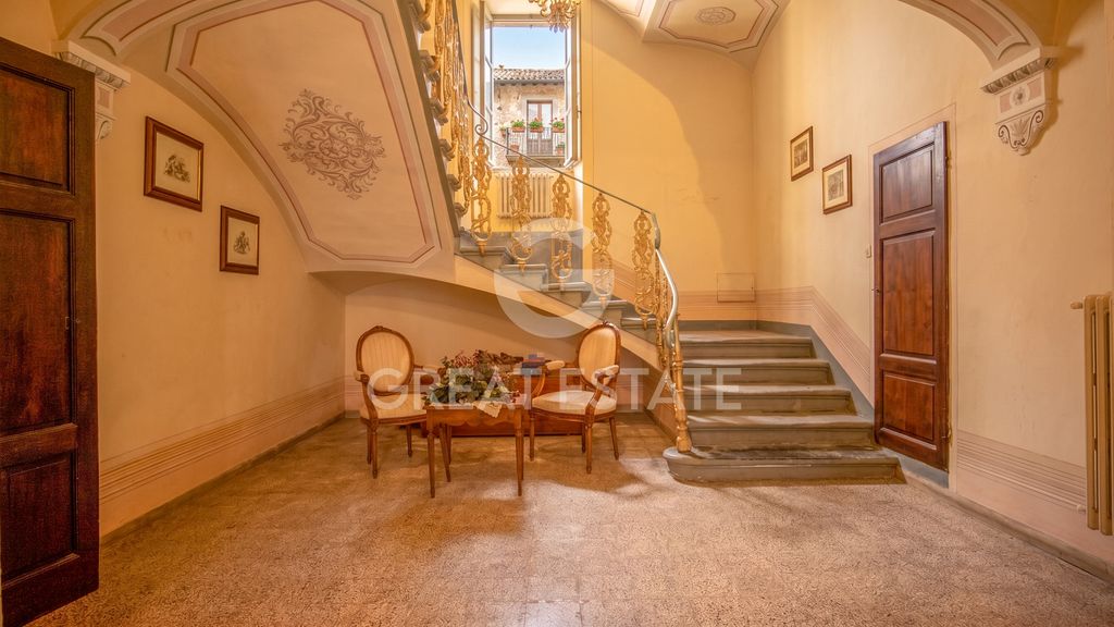 Property photo 2 of 43 Interiors