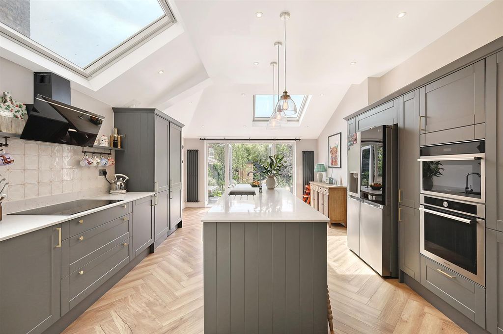 Property photo 2 of 37 25